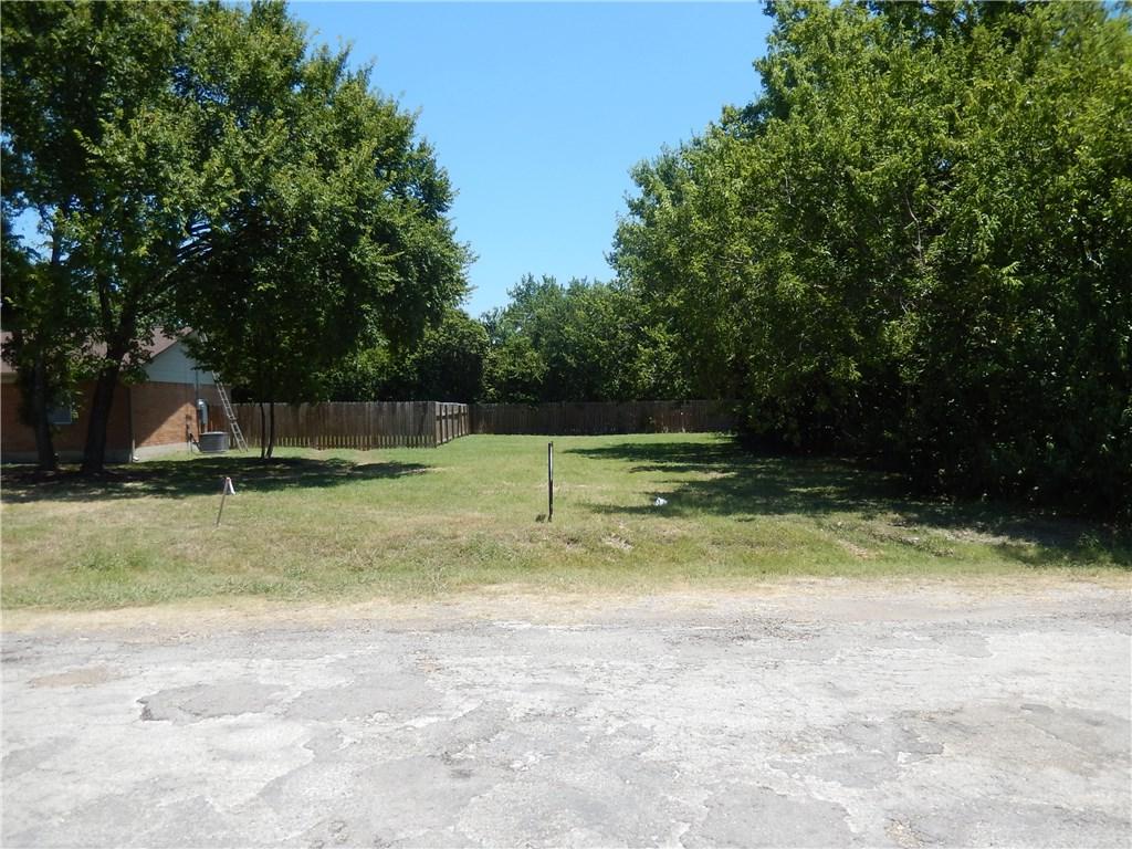 214 Lizzie St - Photo 1