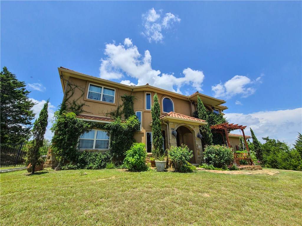 144 Estate Row - Photo 1