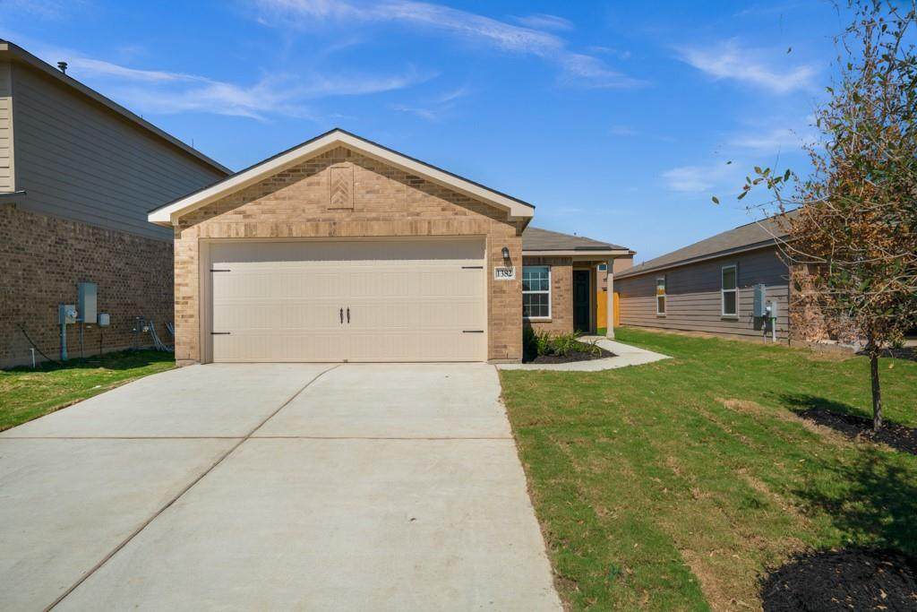 1382 Amy Dr - Photo 1