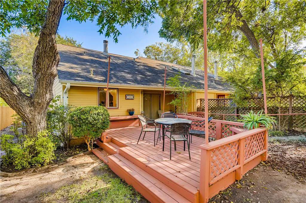 2601 Del Curto Rd - Photo 1