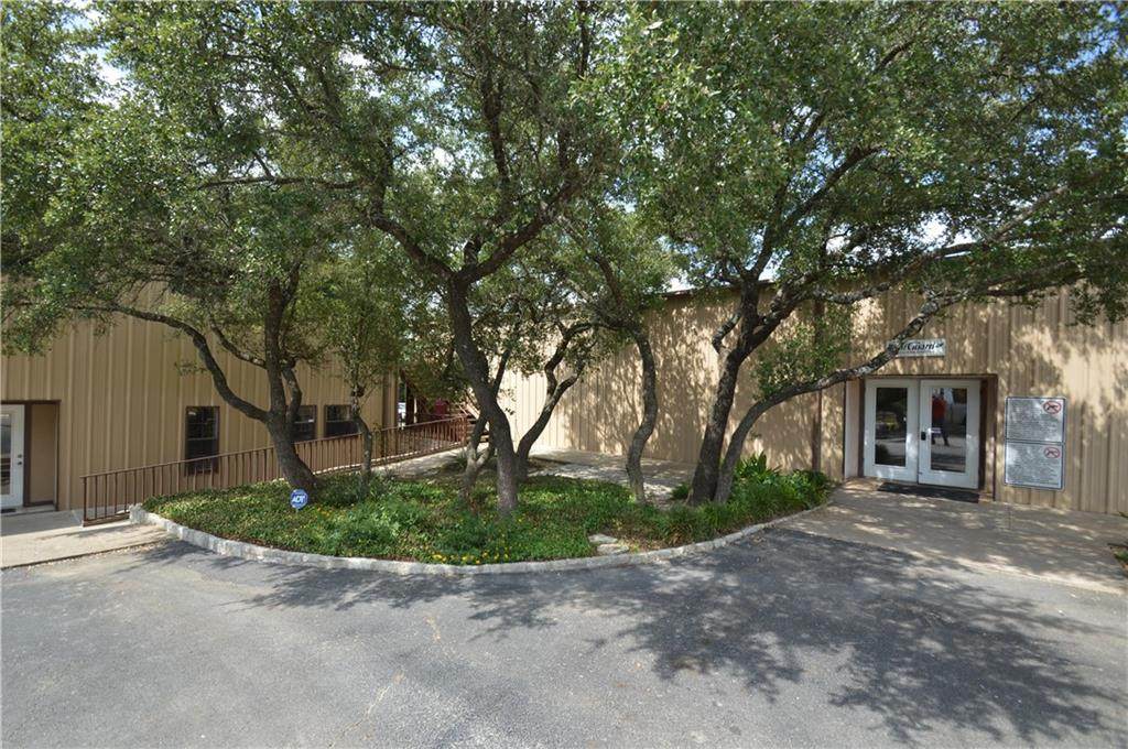 100 Canyonwood Dr - Photo 1