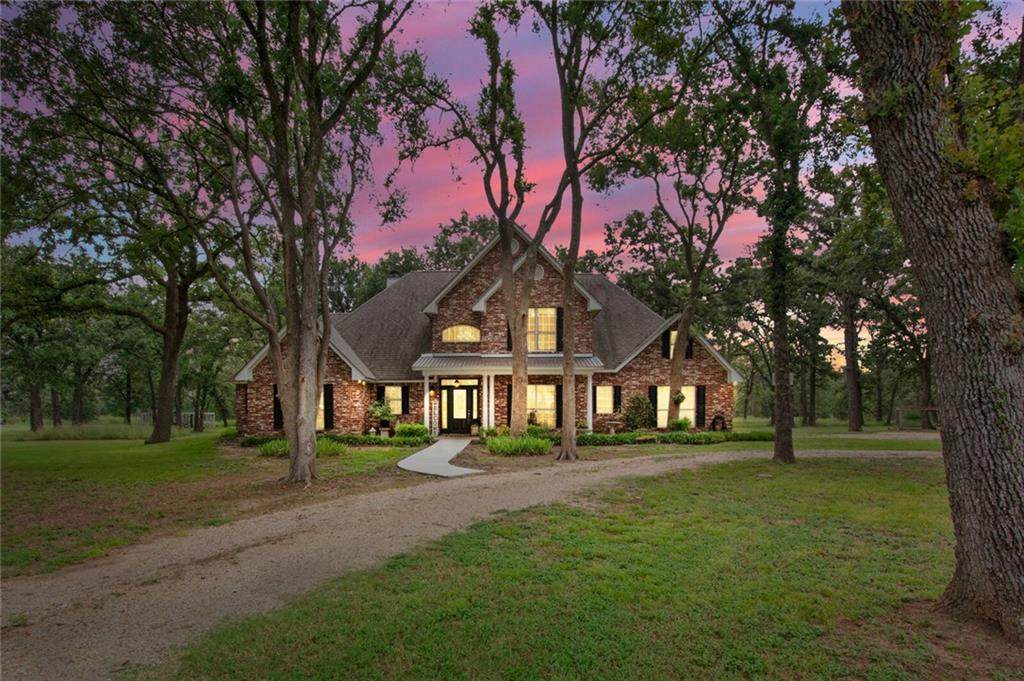 15645 Hawk Ln - Photo 1