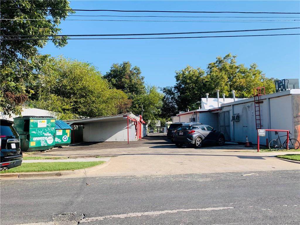 604 Johanna St - Photo 1
