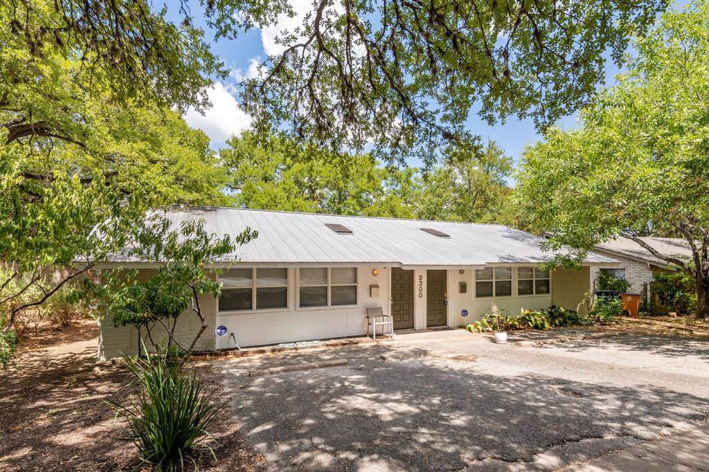 2300 Trailside Dr - Photo 1