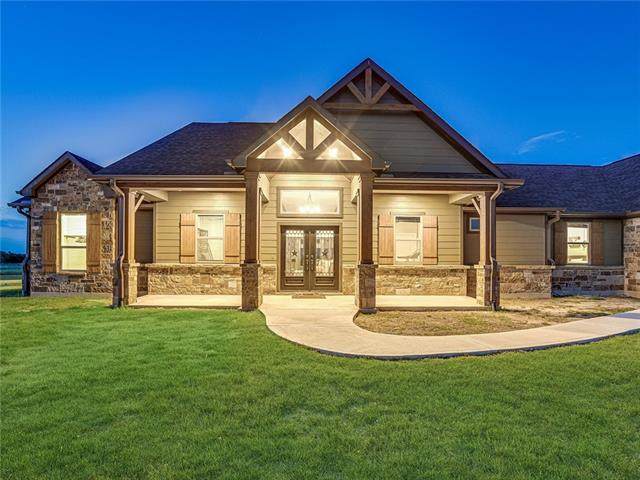 2076 Hinze Rd - Photo 1