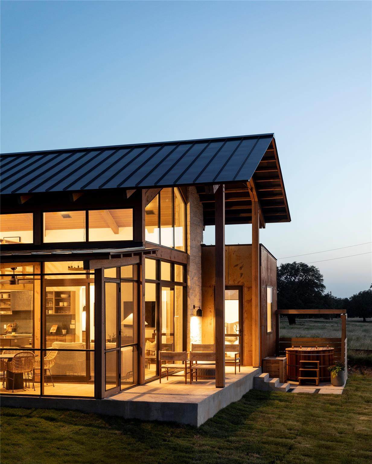 https://bt-photos.global.ssl.fastly.net/austin/1280_boomver_1_2474439-2.jpg