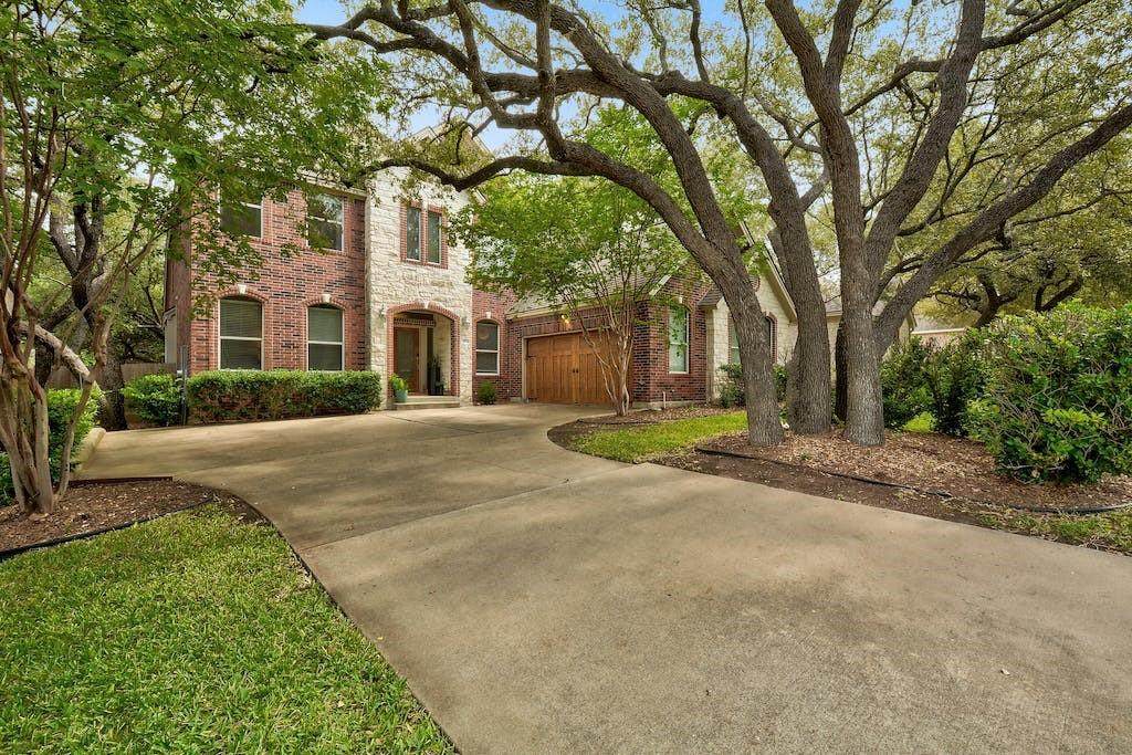 1804 Bluffwood Pl - Photo 1