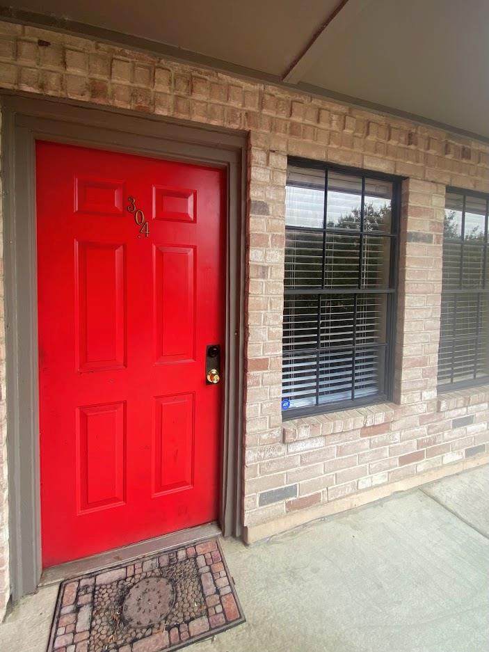 2216 San Gabriel St - Photo 1