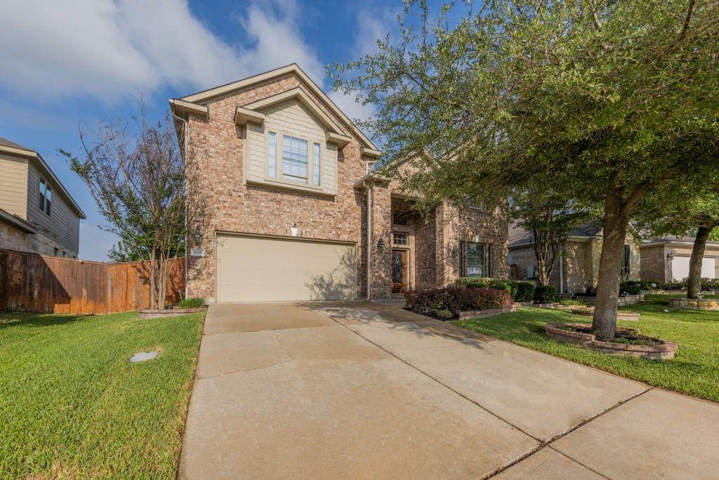 1906 Summit Hill Dr - Photo 1