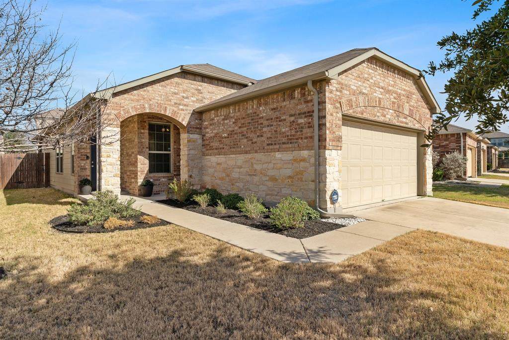 1404 Meadowsouth Ln - Photo 1