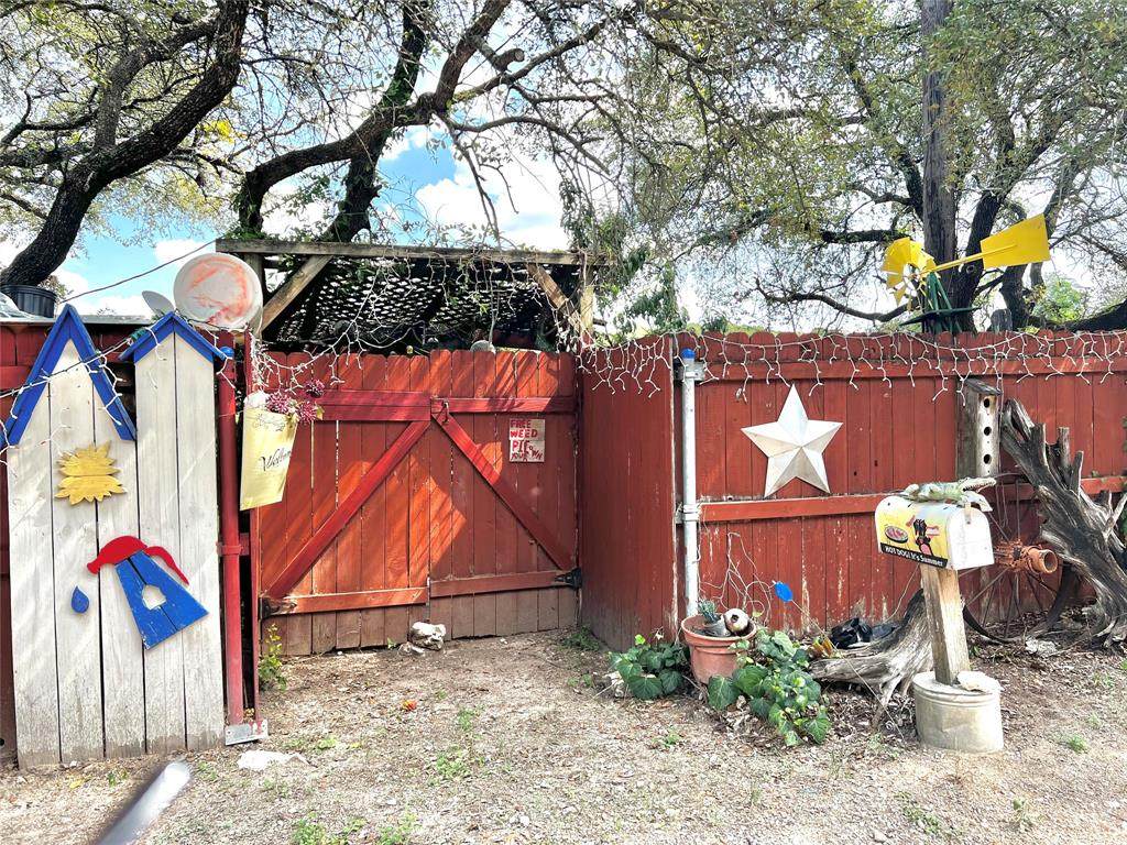10101 Vance Circle Rd - Photo 1