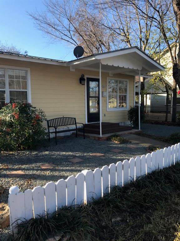 803 Austin St - Photo 1