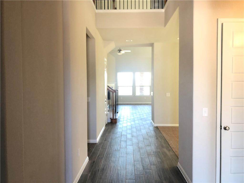 810 Clearwell St - Photo 1