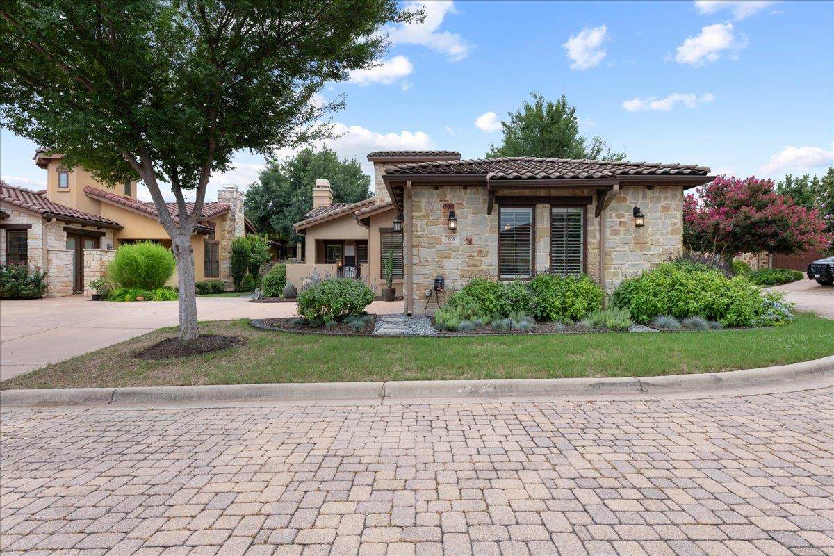 205 Versilia Cir - Photo 1
