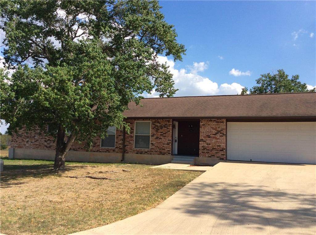145 Lago Vista - Photo 1