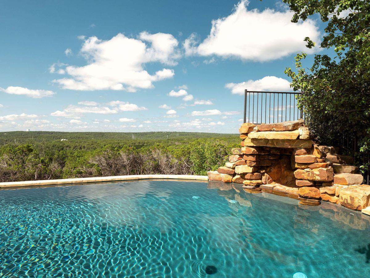 7319 Yaupon Dr - Photo 1