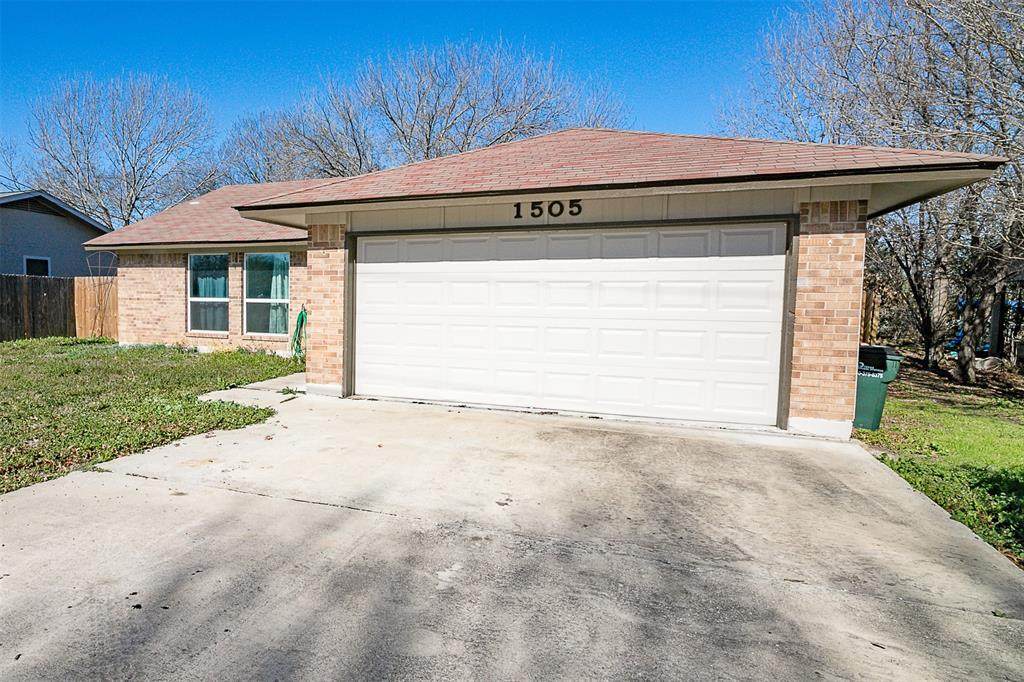 1505 Quail Valley Dr - Photo 1