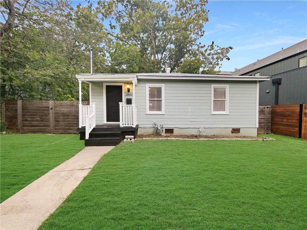 1902 Payne Ave - Photo 1
