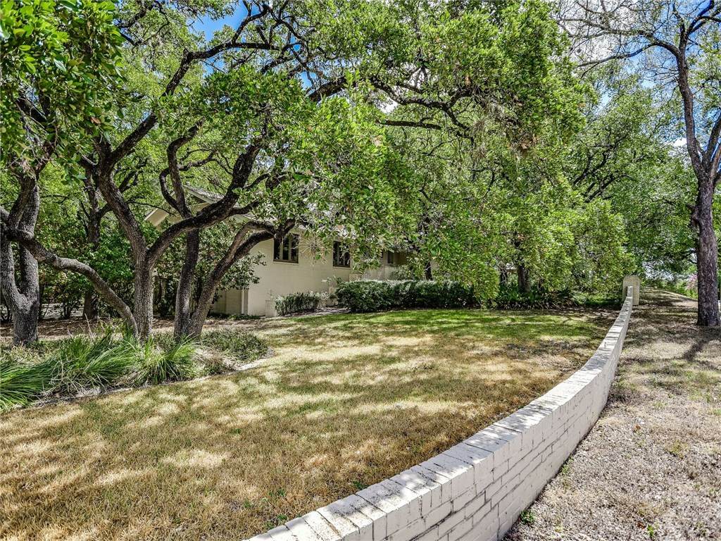 2605 Rollingwood Dr - Photo 1