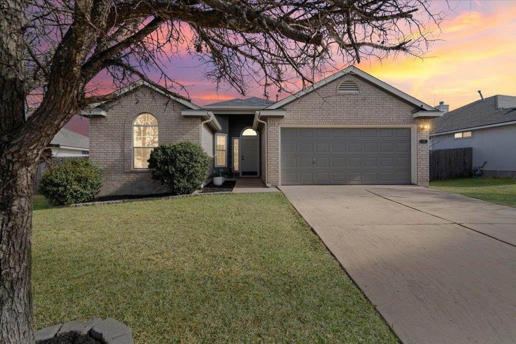 135 Langely - Photo 1