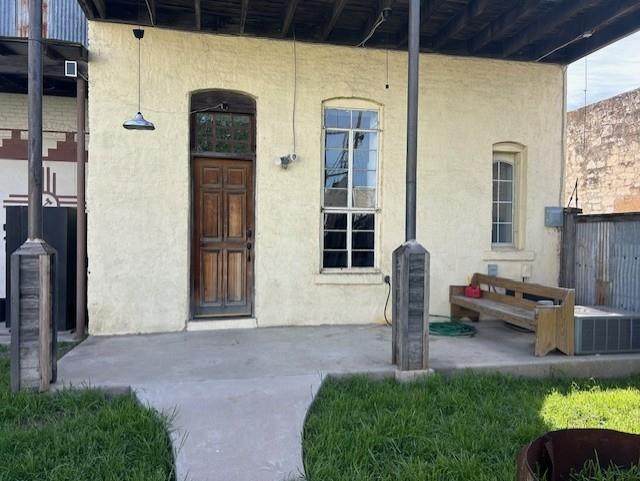 109 Main St - Photo 1