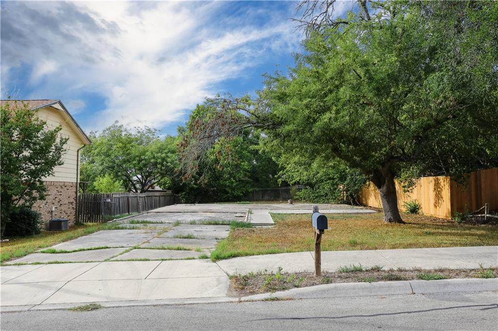 3317 Turnabout Loop - Photo 1