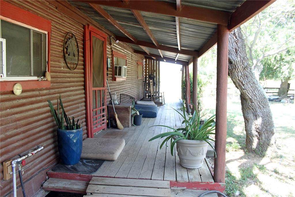 812 Bateman Rd - Photo 1