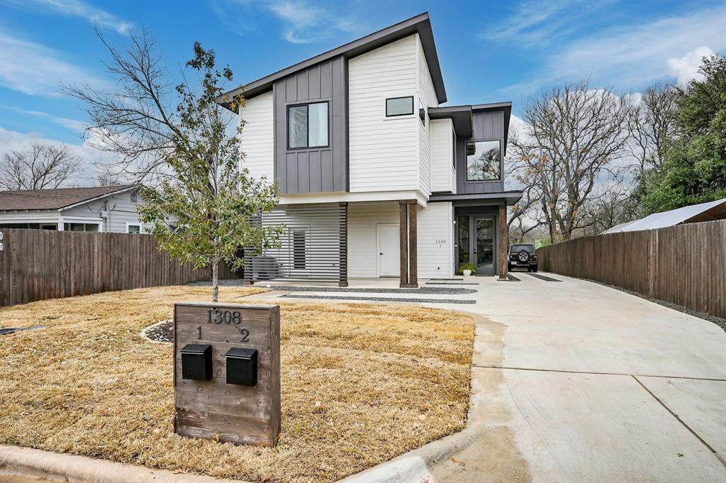 1308 Perez St - Photo 1