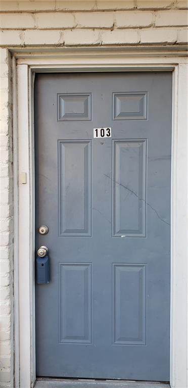 2206 Mission Hill Cir - Photo 1