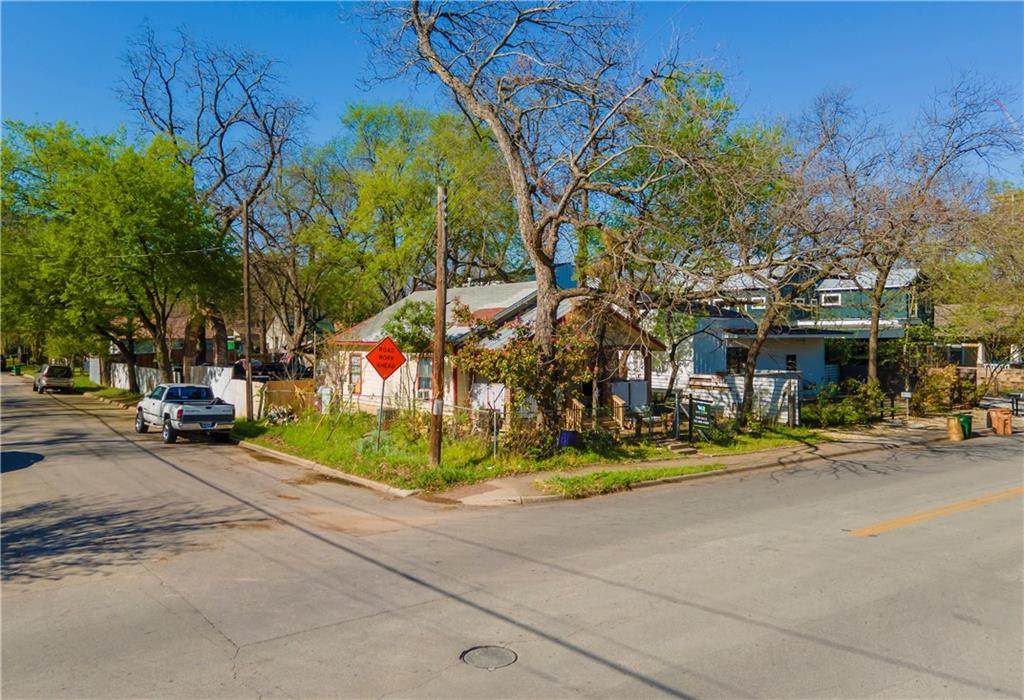 1313 Holly St - Photo 1