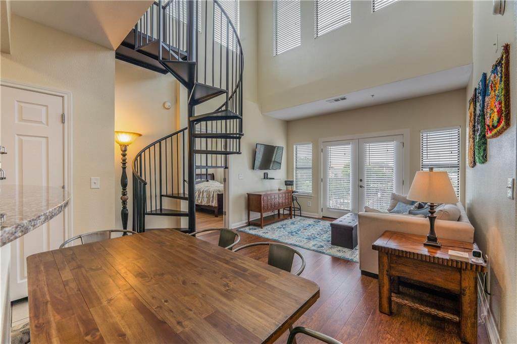 2502 Leon St - Photo 1