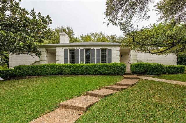 4204 Hycrest Dr - Photo 1