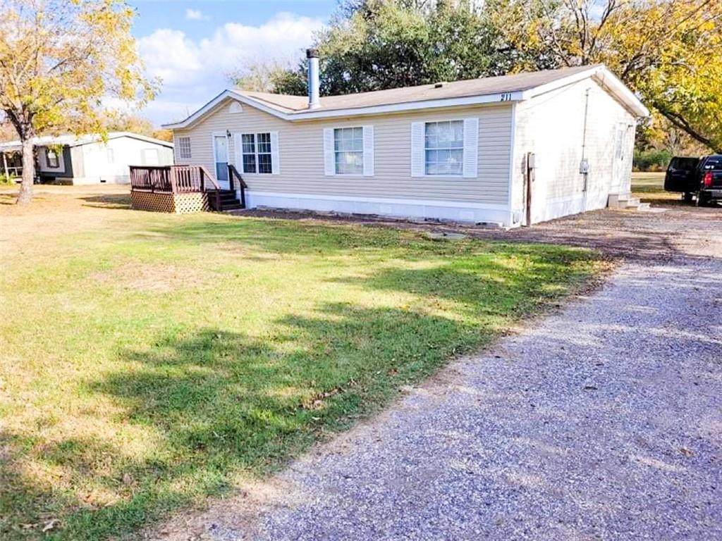 211 Fallwell St - Photo 1