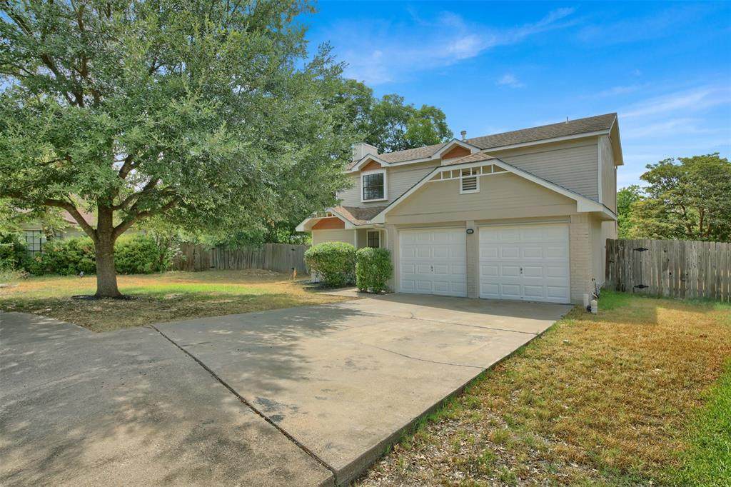 1207 Crupp Ct - Photo 1