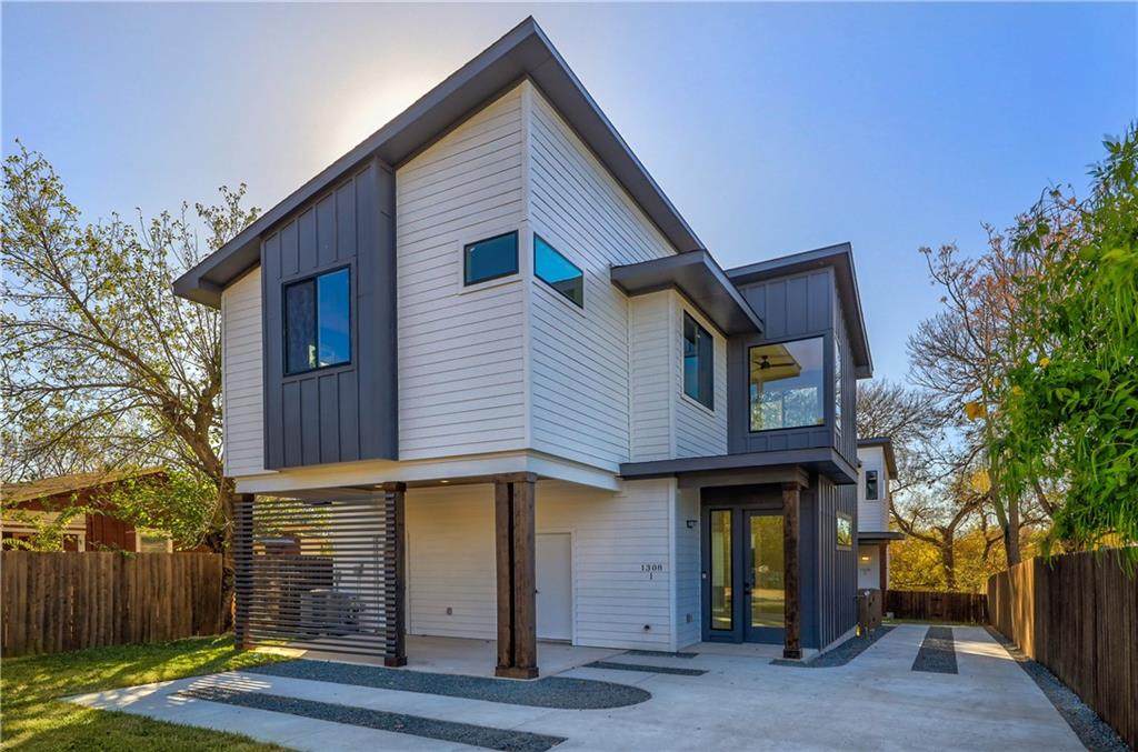 1308 Perez St - Photo 1