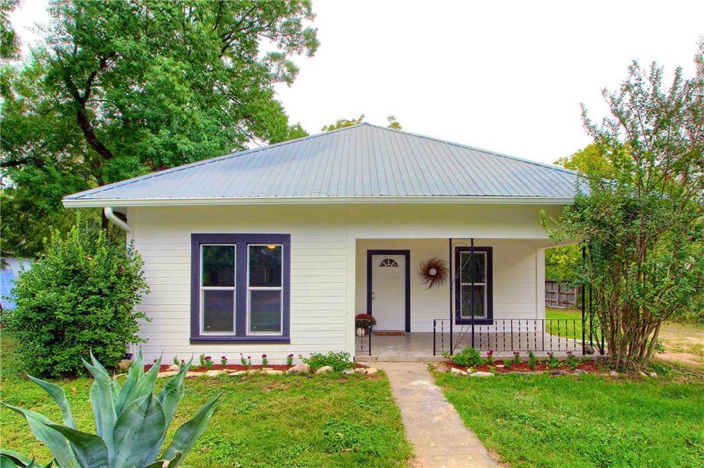 302 Brenham St - Photo 1