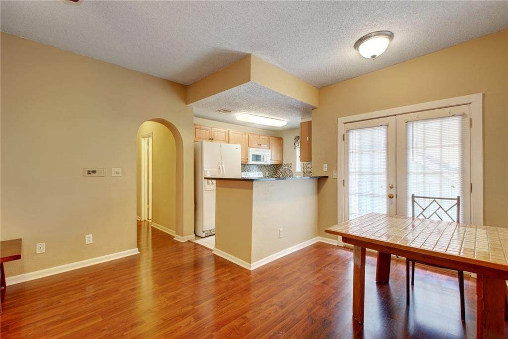 712 21st St - Photo 1