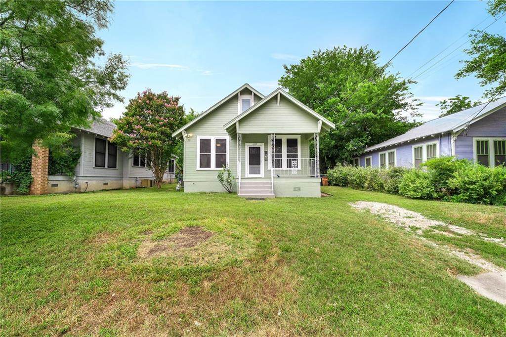 1502 Kinney Ave - Photo 1