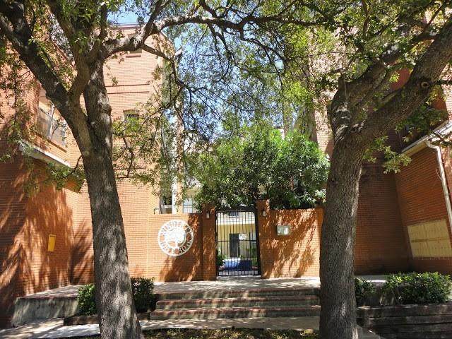 106 30th St - Photo 1