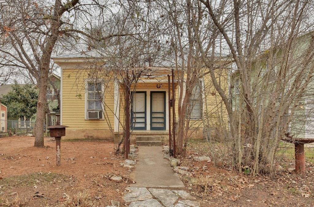 1704 Garden St - Photo 1