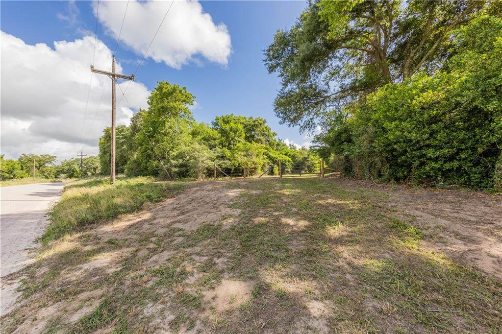 268 Yaupon Dr - Photo 1