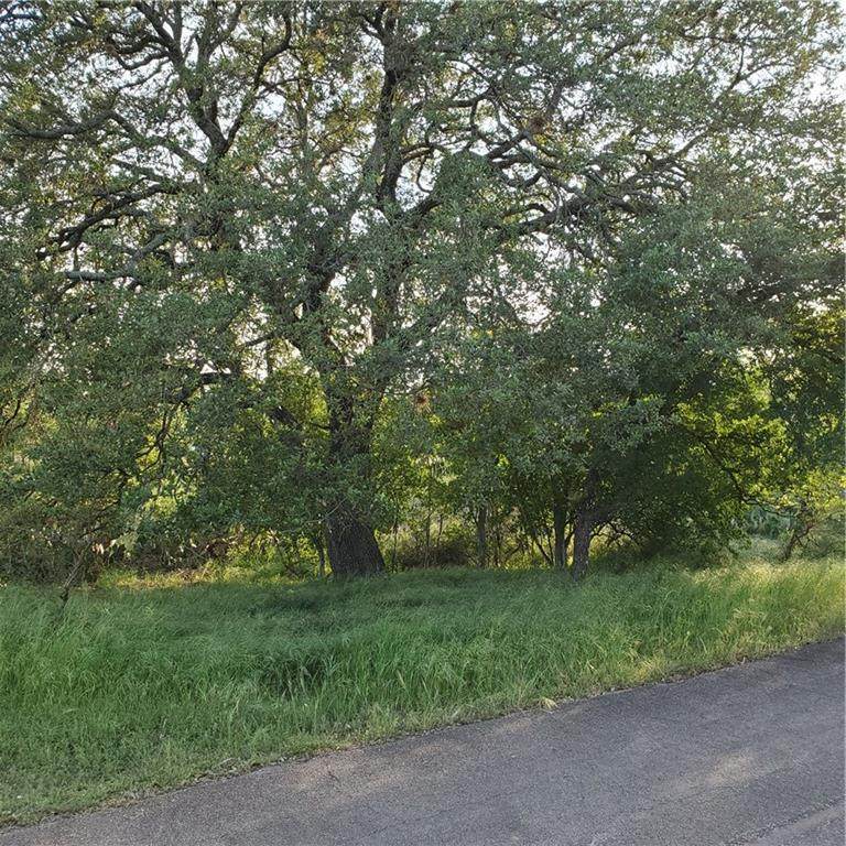 000 Southwood Dr - Photo 1