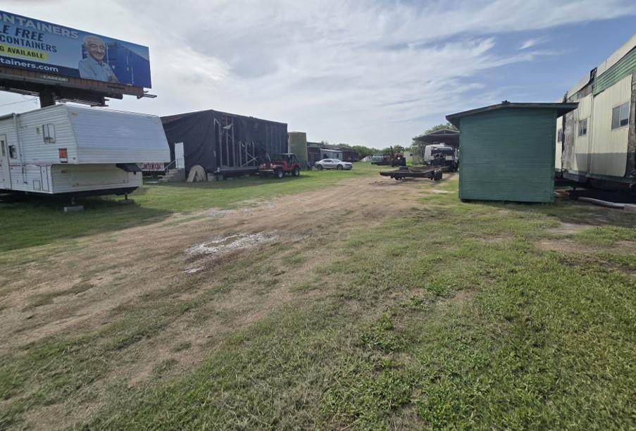 https://bt-photos.global.ssl.fastly.net/austin/orig_boomver_1_2941045-2.jpg