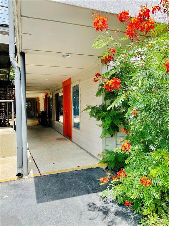 2200 Dickson Dr - Photo 1