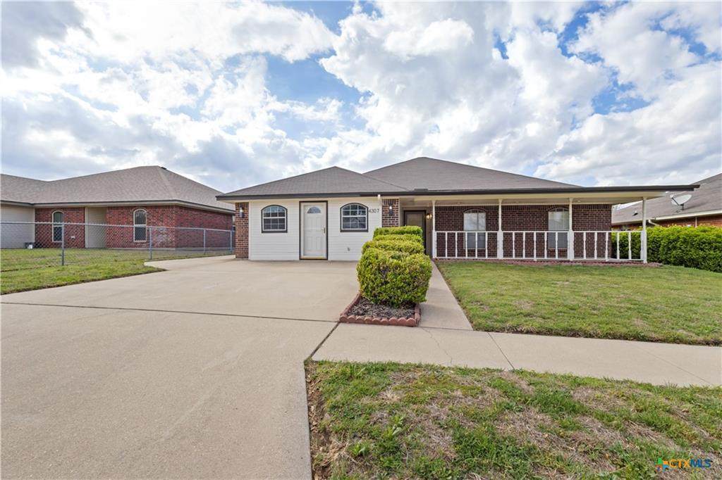 4307 Menard Dr - Photo 1