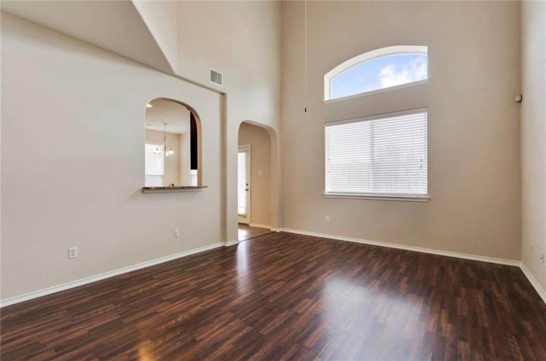 https://bt-photos.global.ssl.fastly.net/austin/orig_boomver_1_3015106-2.jpg
