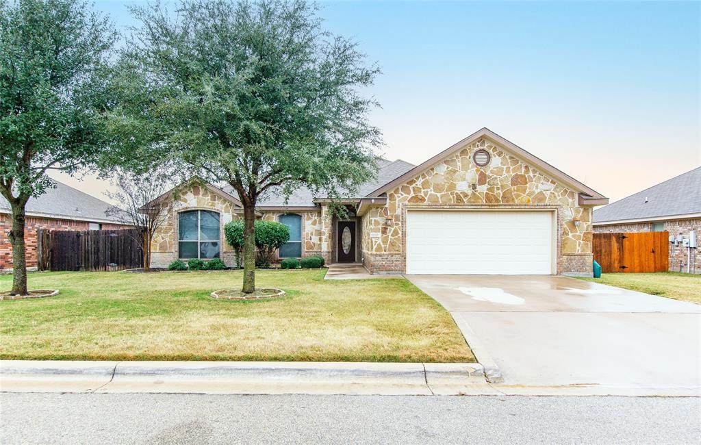 1710 Shadow Canyon Dr - Photo 1