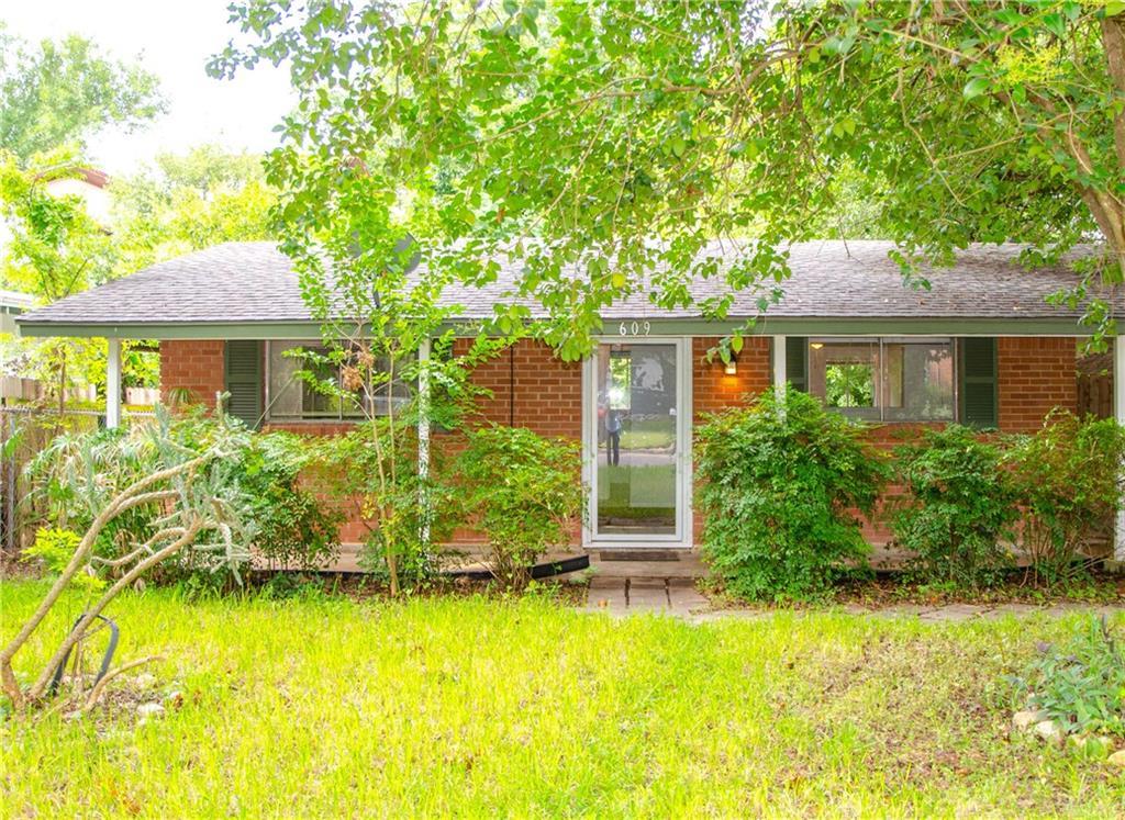 609 Croslin St - Photo 1