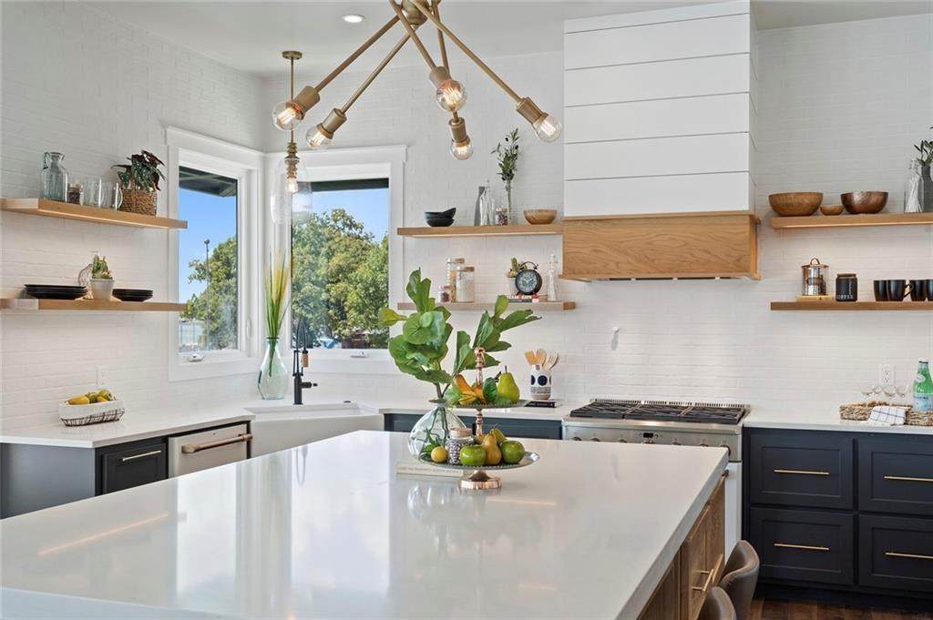 624 Williams Lakeshore - Photo 1