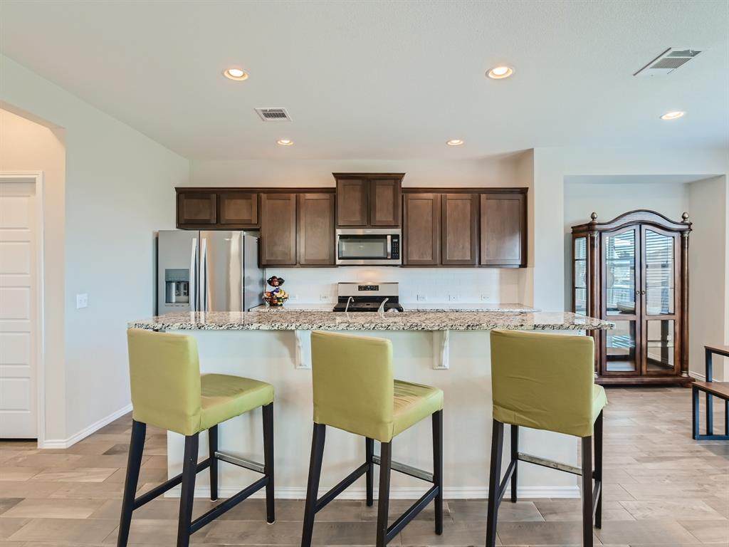 9501 Hunter Ln - Photo 1
